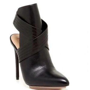 BCBG MAXAZRIA Krimp Black Leather Stiletto High Heel Pointed Booties NEW Size 7